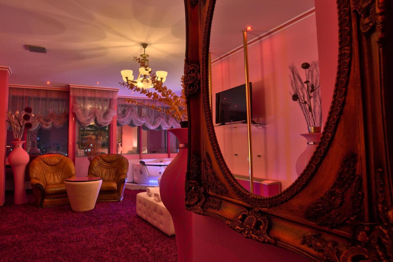 Hotel Rosa Blu Tirana Buitenkant foto