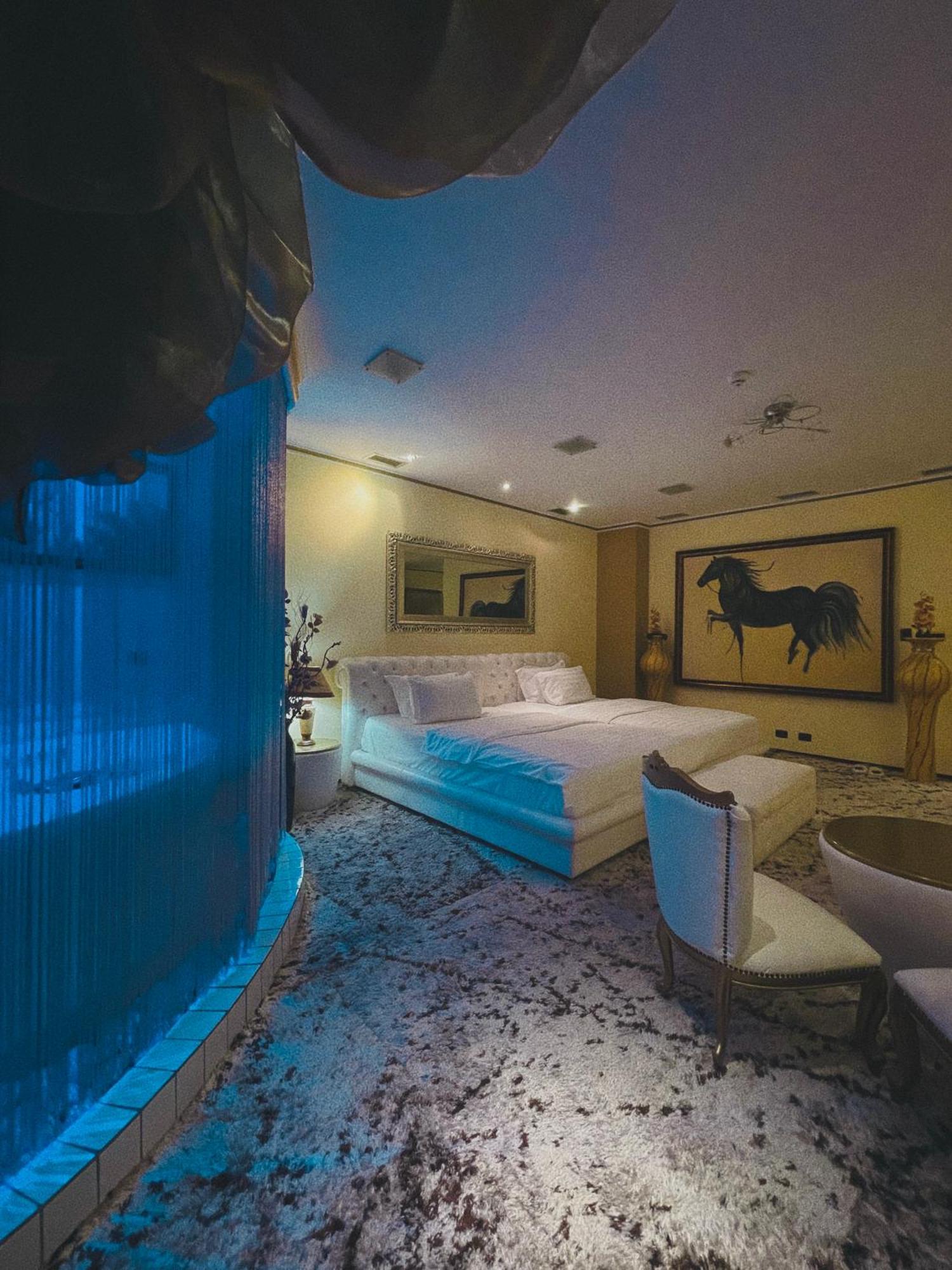 Hotel Rosa Blu Tirana Buitenkant foto