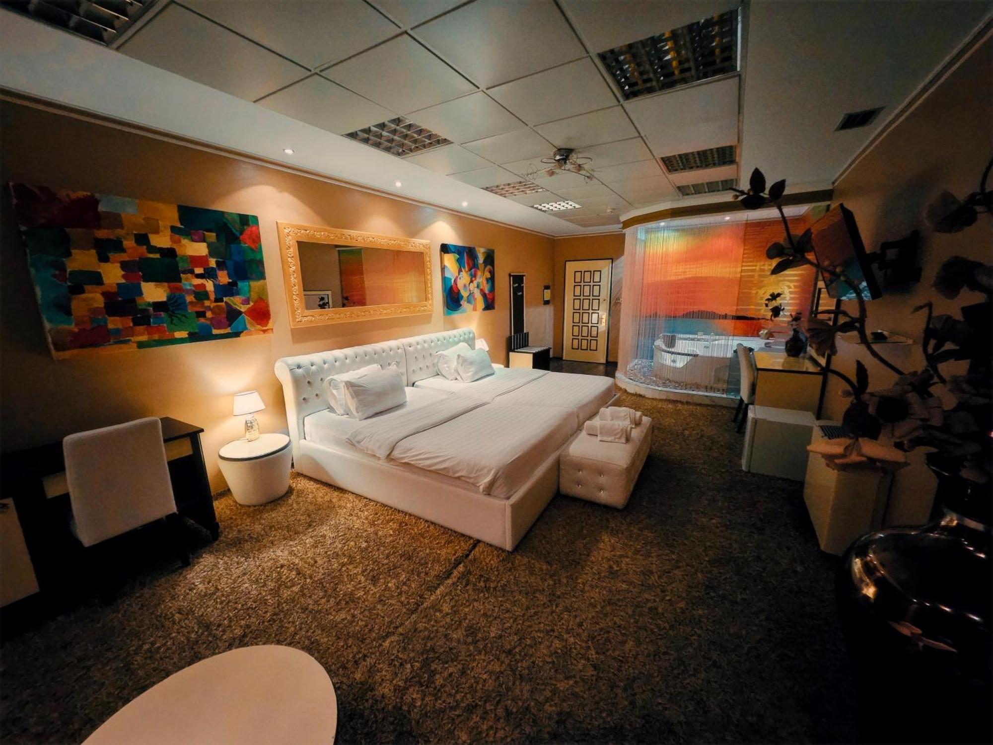 Hotel Rosa Blu Tirana Buitenkant foto