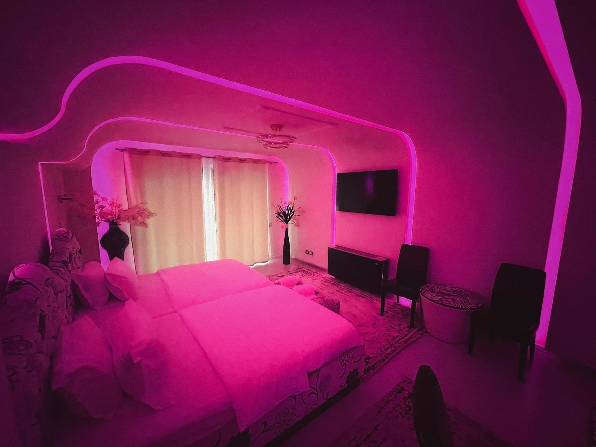 Hotel Rosa Blu Tirana Buitenkant foto